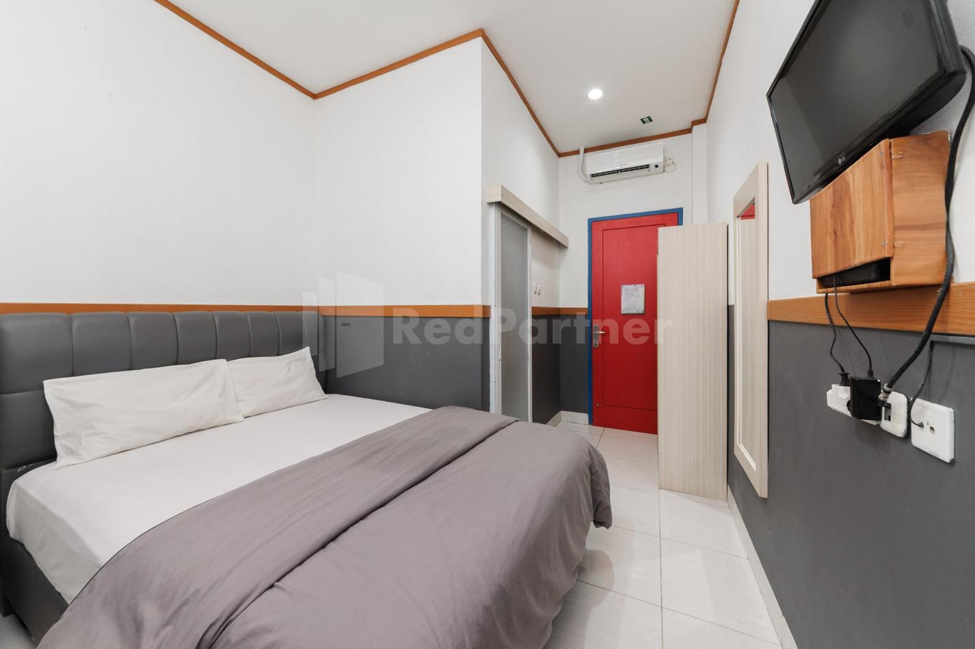 Ian Hotel Jaksa Mitra Reddoorz Jakarta Exterior photo