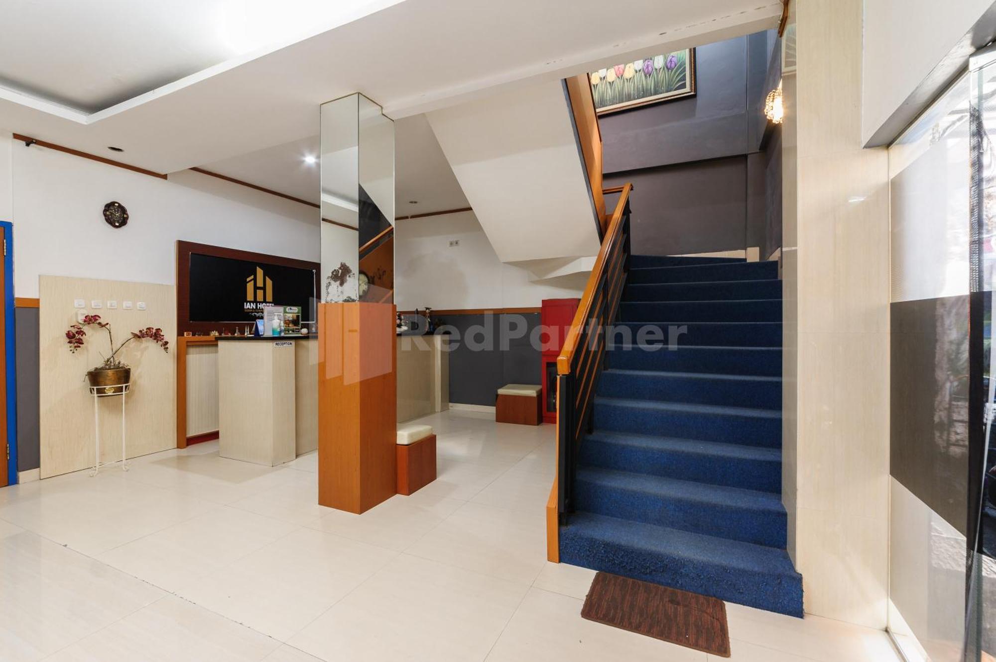 Ian Hotel Jaksa Mitra Reddoorz Jakarta Exterior photo